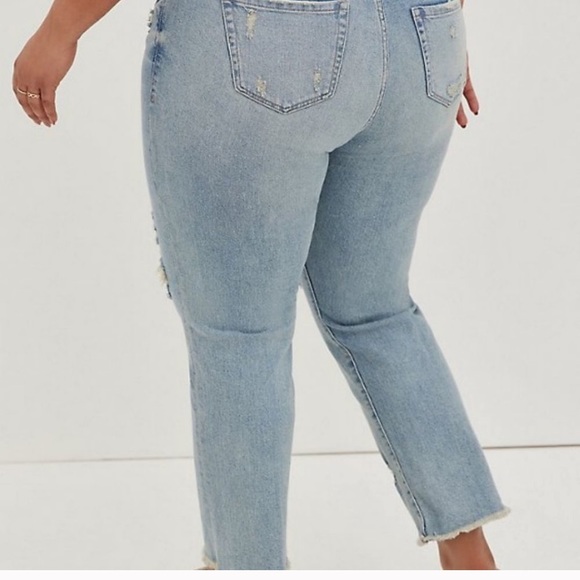 NWT Torrid Stovepipe Mid Rise Jeans Raw Hem Button Fly Distressed Size 14 - Picture 4 of 10